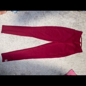 Red bombshell workout leggings